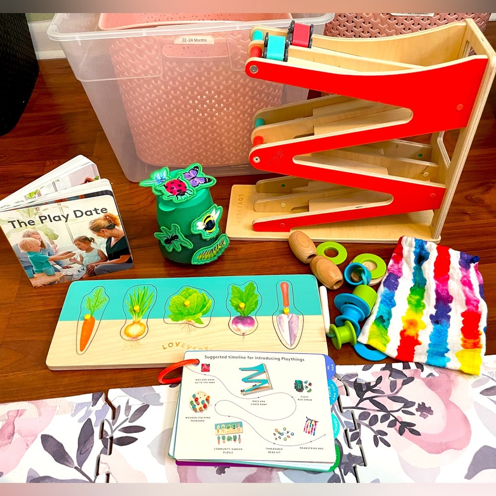 Lovevery - The Pioneer Playset
